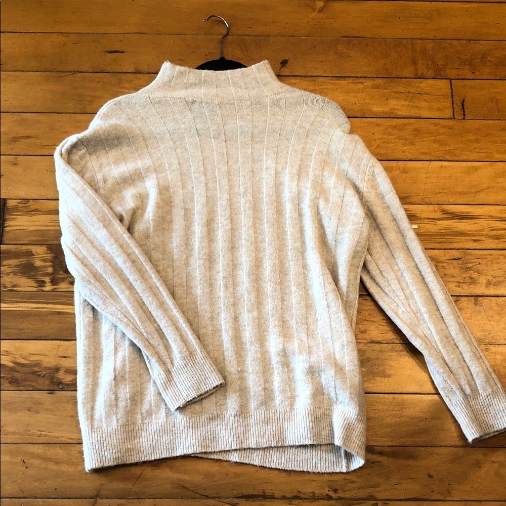 Elie Tahari Sweater